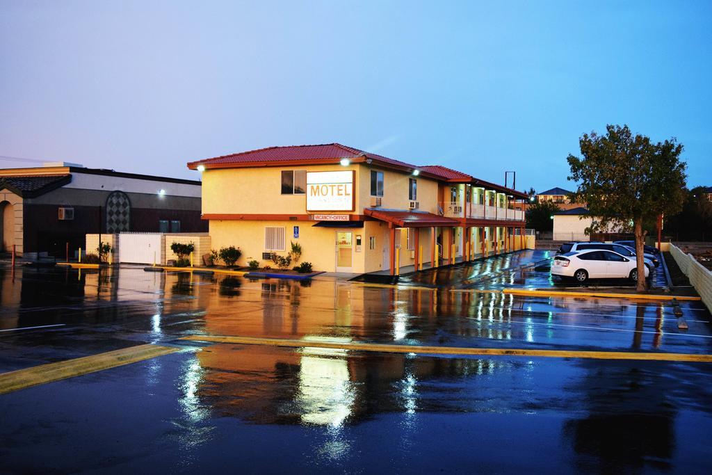 Mojave Inn Victorville Exterior foto